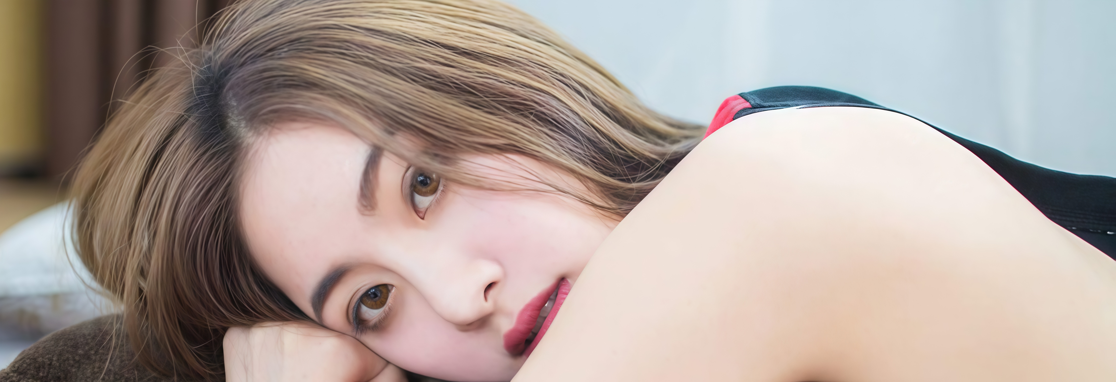 台北娜娜-娜娜vlog修女日常漫步探索台北街头巷尾感受独特人文风情与